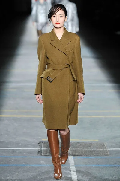 Look 30